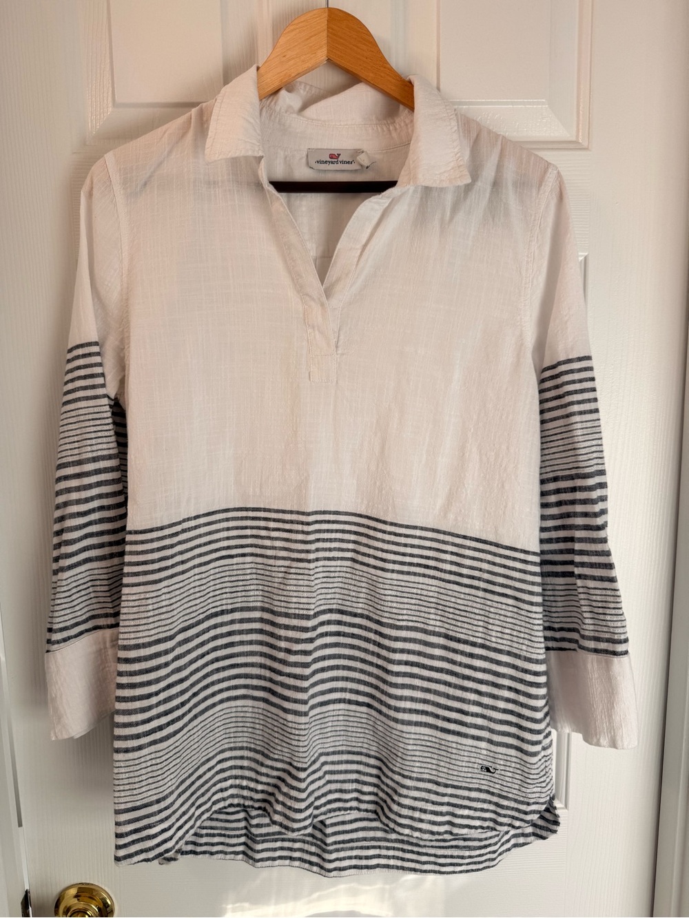 Vineyard Vines White Tunic with Black Stripes